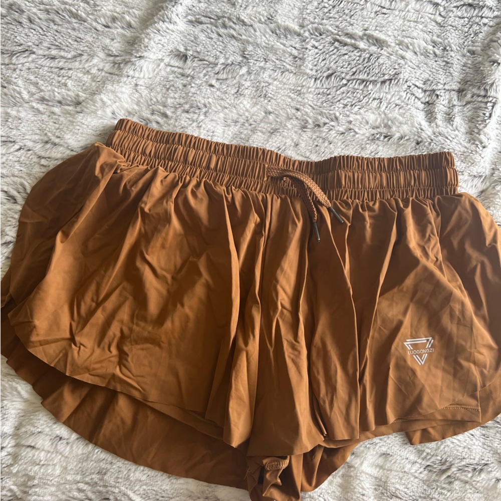 brown shorts
